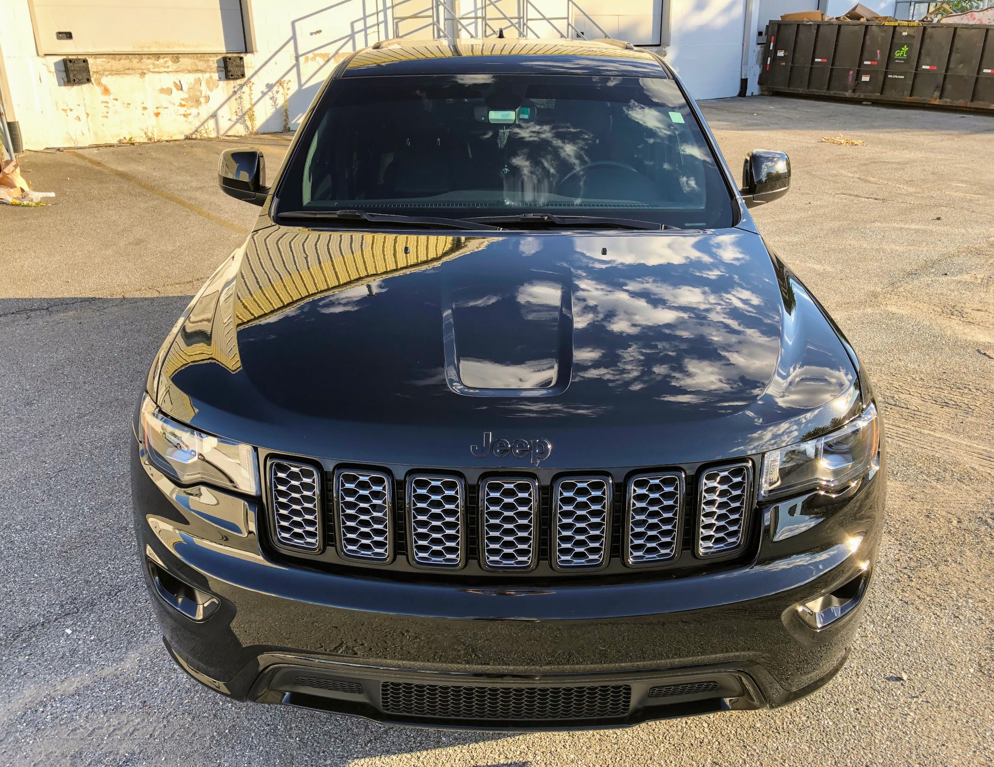 Black Jeep Grand Cherokee exterior detail